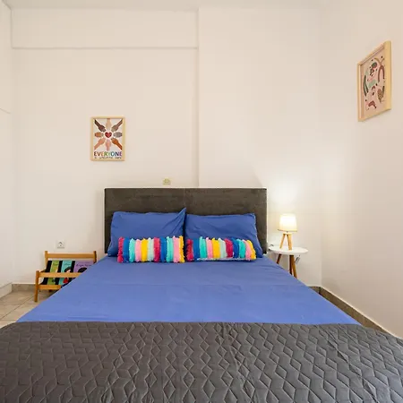 Jason City Escape - Cozy Urban Gem Kalamata Exterior photo